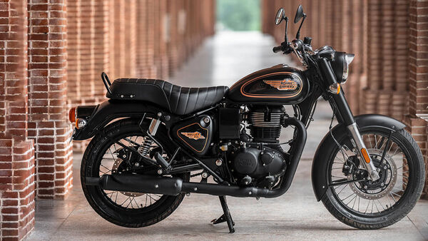 Royal Enfield Bullet 350: दमदार इंजन, क्लासिक लुक और जबरदस्त परफॉर्मेंस वाली बाइक, वो भी किफायती कीमत में