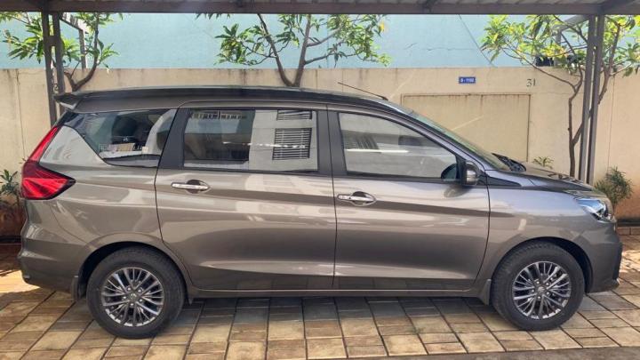 Maruti Suzuki Ertiga 2025 Review: दमदार इंजन, किफ़ायती माइलेज और 7-सीटर फैमिली कार के बेहतरीन फीचर्स Maruti Suzuki Ertiga 2025 Review: दमदार इंजन, किफ़ायती माइलेज और 7-सीटर फैमिली कार के बेहतरीन फीचर्स