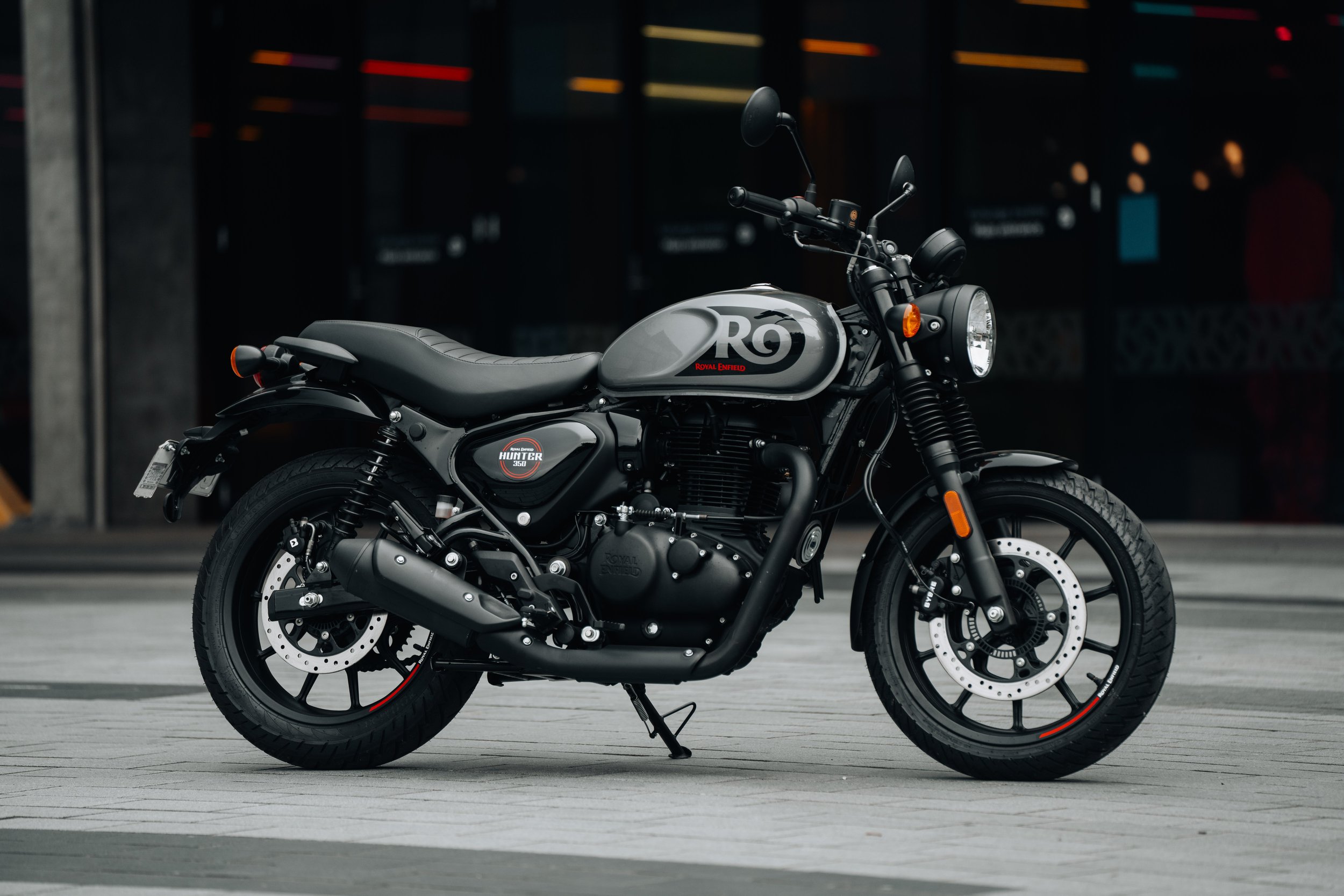 Royal Enfield Hunter 350 रिव्यू: कीमत, माइलेज, फीचर्स और क्यों यह 1.80 लाख में बेस्ट क्रूजर बाइक है"