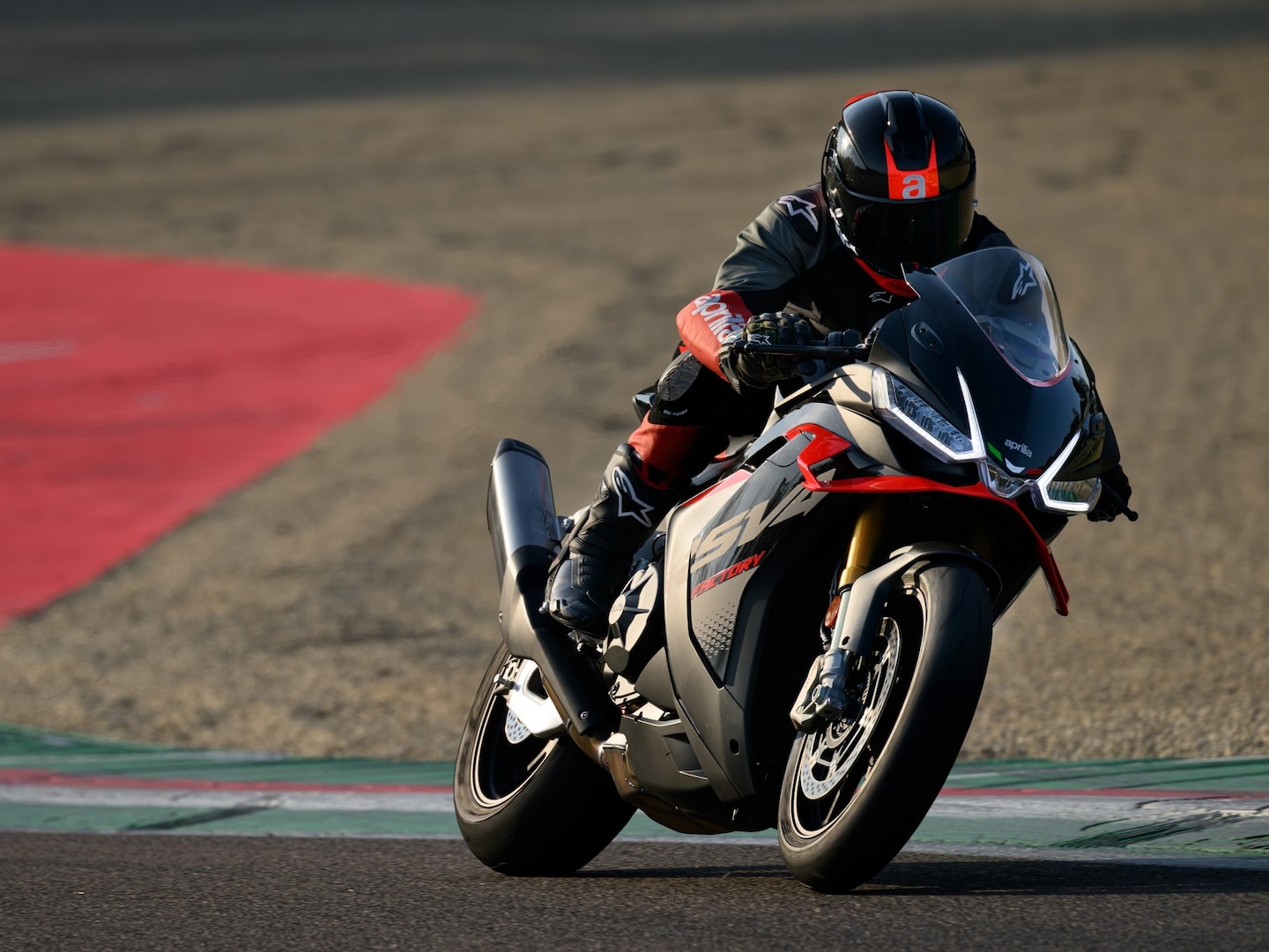 Aprilia RSV4