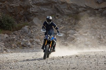 BMW F 450 GS - क्या सच में ये Compact बाइक Adventure के लिए Enough है? BMW F 450 GS