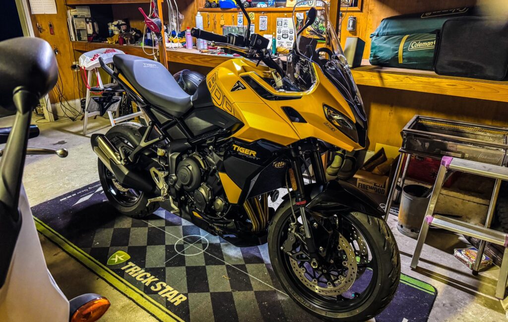 Triumph Tiger Sport 800: क्या ये BMW F 900 XR को टक्कर दे पाएगी? Triumph Tiger Sport 800