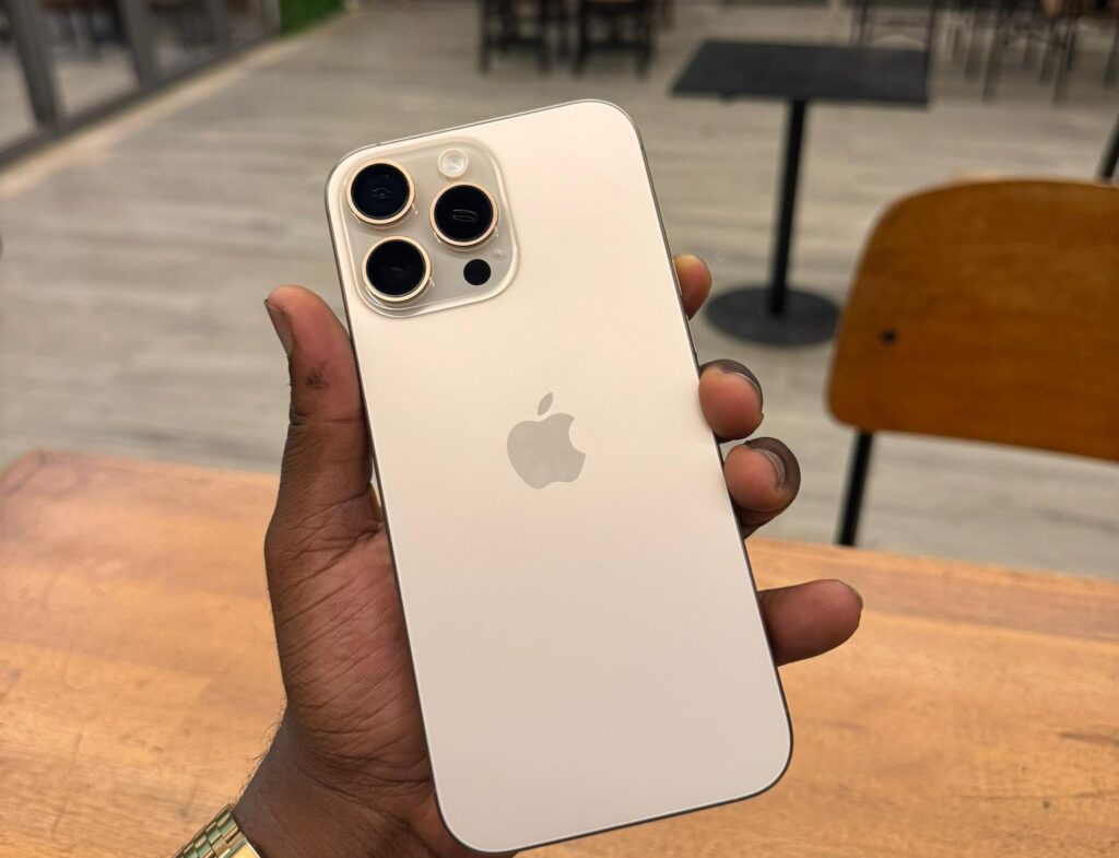 2025 Best Smartphone For Gaming: कौन सा स्मार्टफोन देगा गेमिंग में अल्ट्रा लेवल परफॉर्मेंस Apple iphone 16 Pro Max