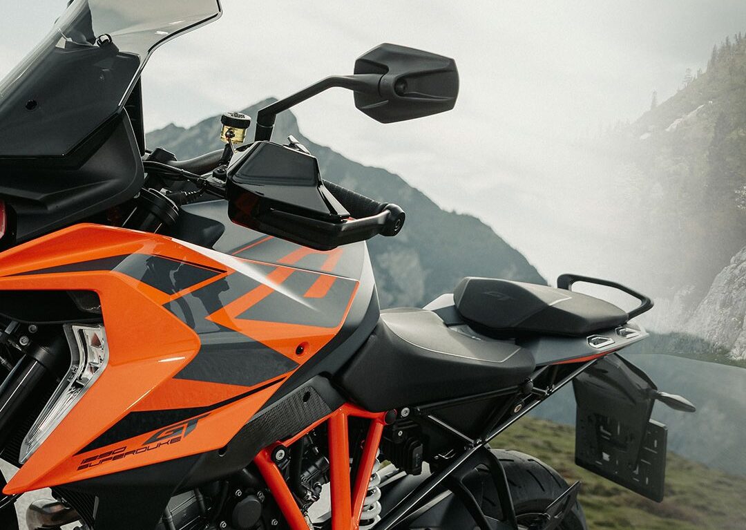 KTM 160 Duke : TFT डिस्प्ले वेरिएंट के साथ हुआ भारत में लॉन्च,शानदार फीचर्स और ₹1.79 लाख की कीमत