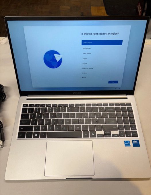 2026 का सबसे प्रीमियम Windows लैपटॉप ? Samsung Galaxy Book 6 Pro पर पहली नजर Samsung Galaxy Book 6 Pro