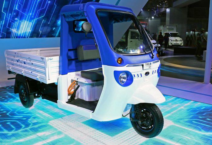 Bajaj Auto ने Riki के साथ रखा इलेक्ट्रिक रिक्शा बाजार में कदम: 2025 का सबसे बड़ा लॉन्च Bajaj Auto ने Riki के साथ रखा इलेक्ट्रिक रिक्शा बाजार में कदम: 2025 का सबसे बड़ा लॉन्च