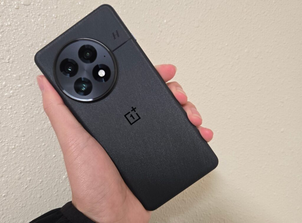 OnePlus Lovers खुश हो जाओ ! Sale में OnePlus के फोन पर भारी छूट OnePlus 13