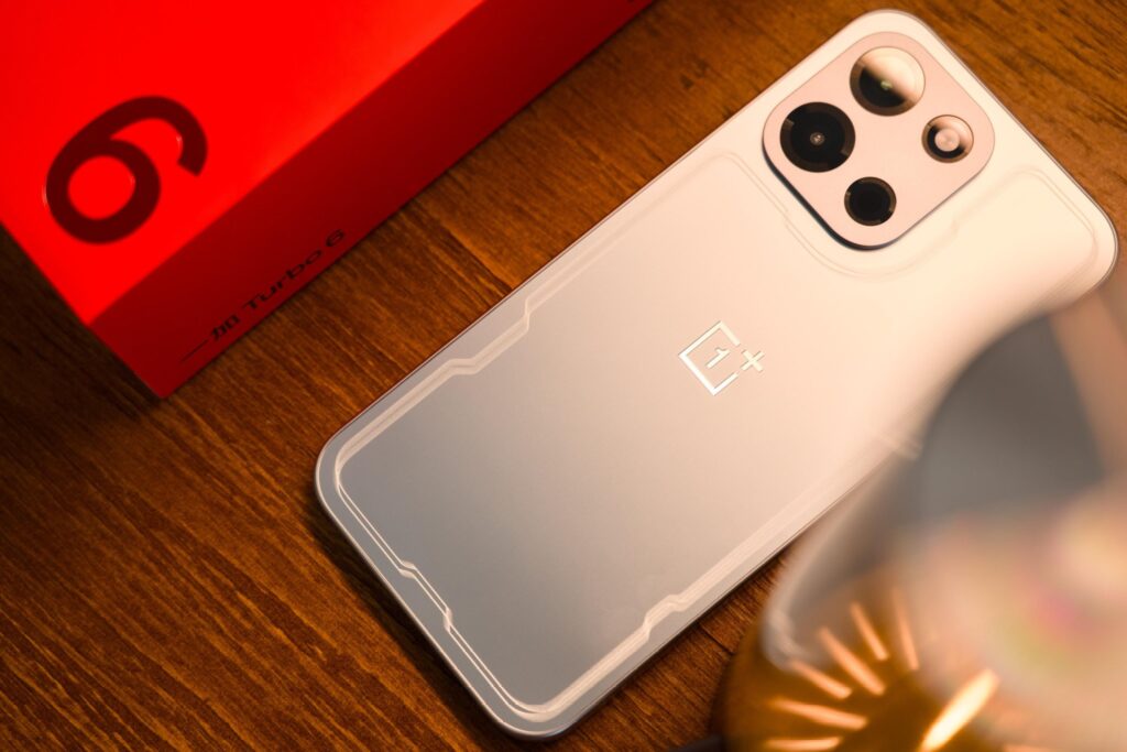 OnePlus Turbo 6 बन सकता है 2026 का सबसे तेज OnePlus फोन – जानिए पूरी डिटेल OnePlus Turbo 6