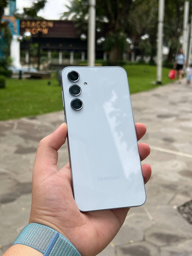 Samsung Galaxy A55 की नई कीमत ने सबको चौंकाया