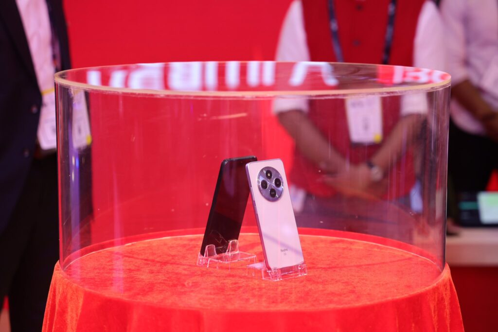 ₹10,000 से कम बजट में कौन-सा फोन बेस्ट ? Republic Day Sale 2026 में Top 2 Smartphones की तुलना Redmi A4 5G