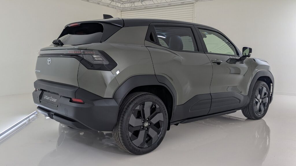 Toyota Urban Cruisers EV : Toyota कि यह गाड़ी 500km की रेंज और ADAS टेक्नोलॉजी के साथ कर लेगी EV मार्केट पर कब्जा? Toyota Urban Cruisers EV : Toyota कि यह गाड़ी 500km की रेंज और ADAS टेक्नोलॉजी के साथ कर लेगी EV मार्केट पर कब्जा?