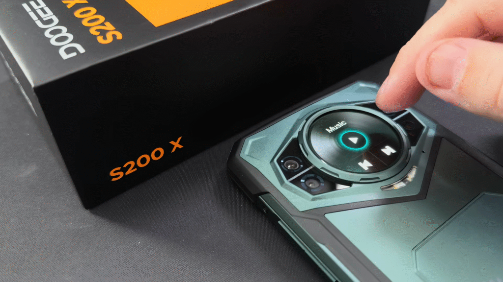 जल्द भारत में दस्तक दे सकता है DOOGEE S200X, रफ-टफ डिज़ाइन और 10,100mAh बैटरी वाला ‘टैंक’ स्मार्टफोन