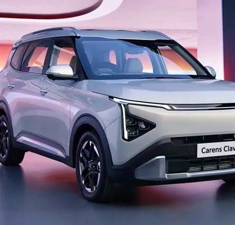 Kia Carens Clavis का नया HTE (EX) वेरिएंट भारत में लॉन्च- सस्ती कीमत में नए फीचर्स Kia Carens Clavis