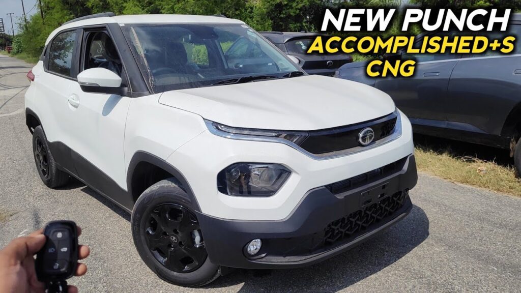 Tata Punch Facelift हुई लॉन्च: जानें इसके कौन-से वेरिएंट्स में कौन-से फीचर्स मिलते हैं