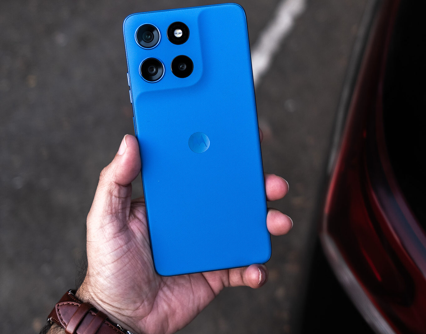 इन्हें भी पढ़े : सिर्फ ₹12,499 में मिल रहा Redmi 15C 5G: 6000mAh बैटरी और 120Hz डिस्प्ले के साथ बजट का पावरहाउस Vivo X300 Ultra 5G: Snapdragon 8 Elite Gen 5 और पावरफुल कैमरा सिस्टम से बनेगा नया फ़्लैगशिप टॉप-चॉइस मार्च में एंट्री की तैयारी में Nothing Phone (4a) Pro: Glyph लाइट्स, 50MP ट्रिपल कैमरा और Snapdragon 7s Gen 4 की ताकत