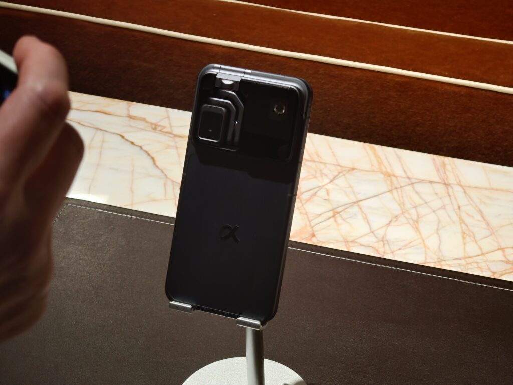 HONOR Robot Phone क्या है ? जानिए इसके रोबोट कैमरा और लॉन्च प्लान की पूरी जानकारी